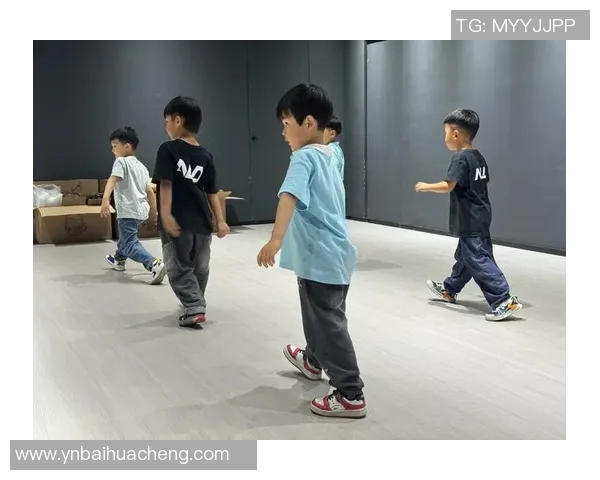 成都街舞队引领潮流最新街舞风格TOP10精彩呈现