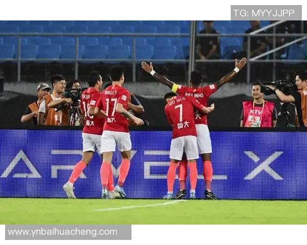 恒大与国安激战正酣直播龙珠为您带来精彩赛事全程回顾与分析