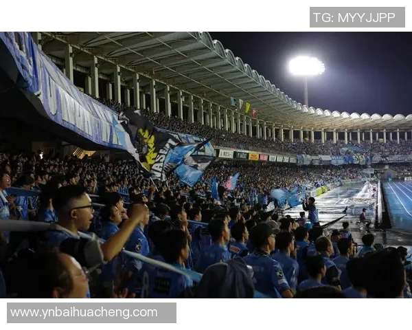 海法与亚特兰大激战正酣足球盛宴引发球迷热情高涨